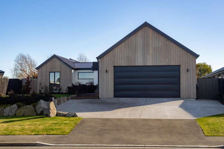 9 Redhaven Rise Netherby_39