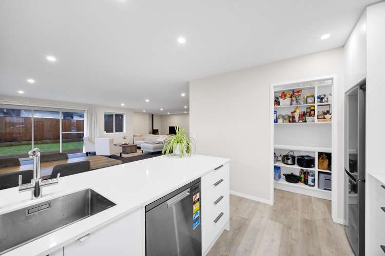 9 Midsummer Avenue_5