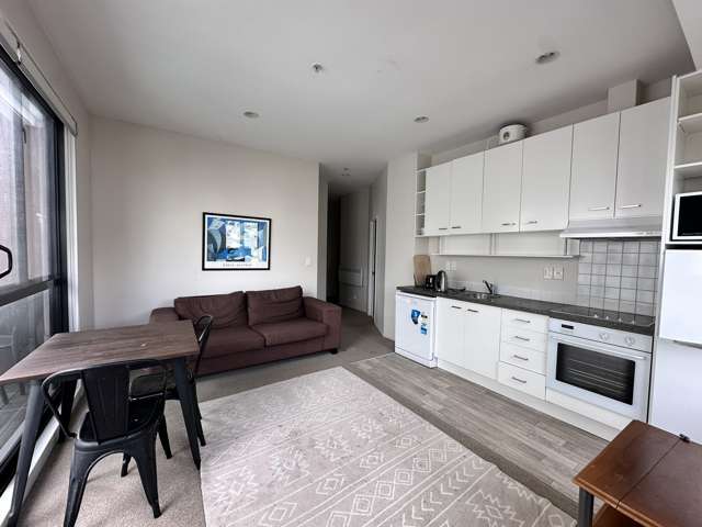 5C/50-52 Eden Crescent City Centre_3