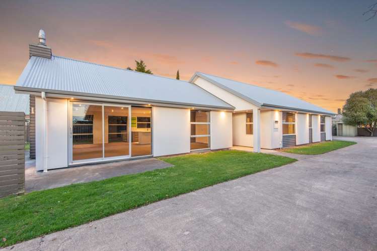 10 William James Close_1