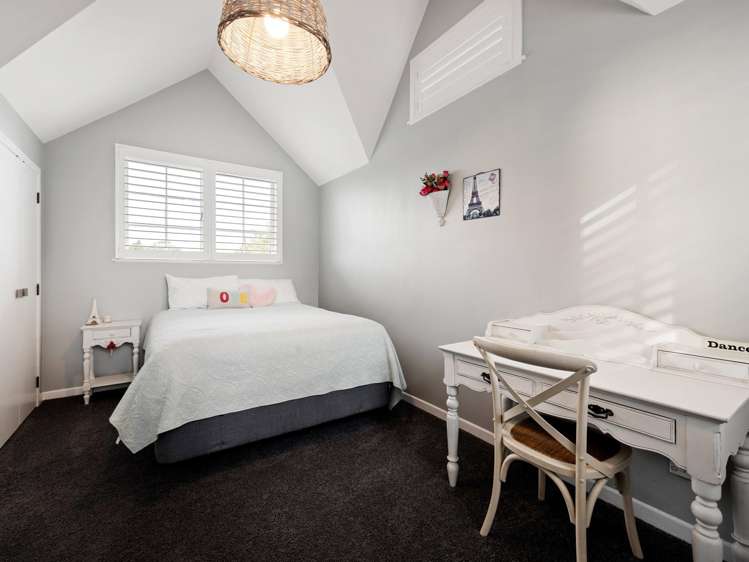 992 River Road Queenwood_14