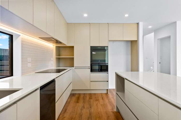 Lot1-5/135 Leybourne Circle Glen Innes_24