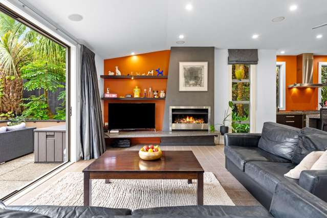 15a Totara Grove Hillcrest_1