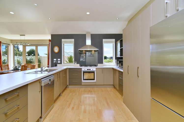 5 Orewa Close Parklands_3