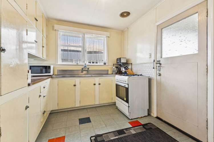 17 Alexander Crescent Otara_5