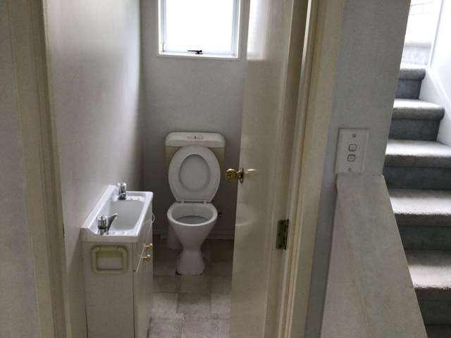 1A Ferryhill Road Epsom_3