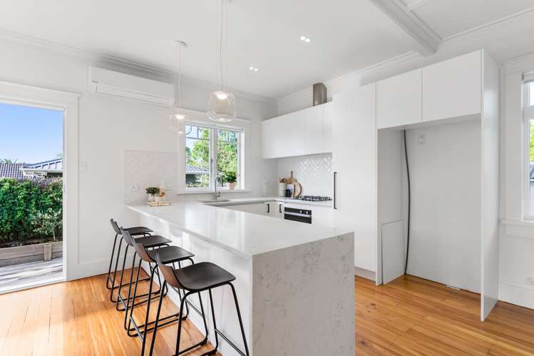 85 Kiwi Road Point Chevalier_15