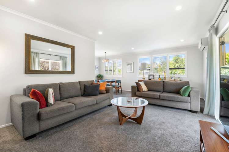 1/7 Athena Drive Totara Vale_9