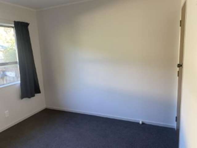 2/130 Brook Street 10818_4