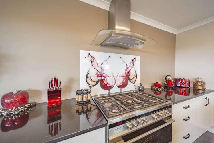 15 Aspiring Drive Poraiti_12