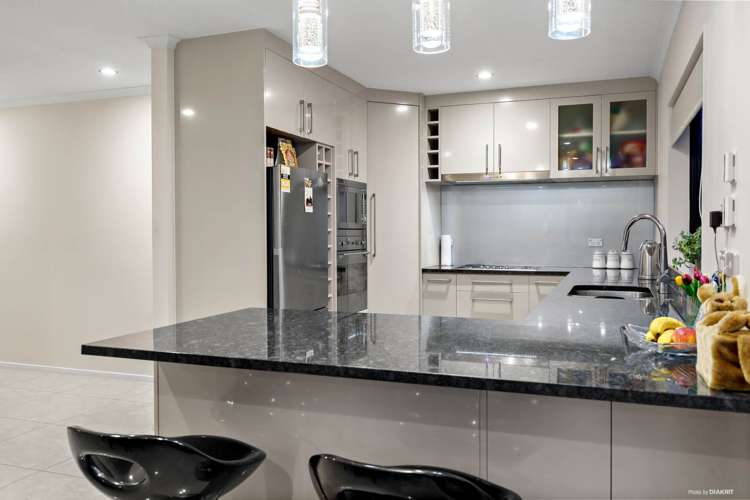 8 Evelina Lane Flat Bush_3