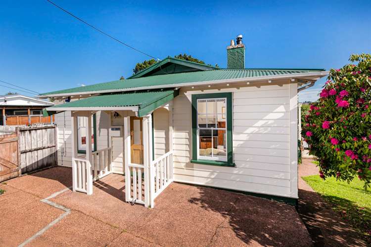 47 Newington Road Henderson_19