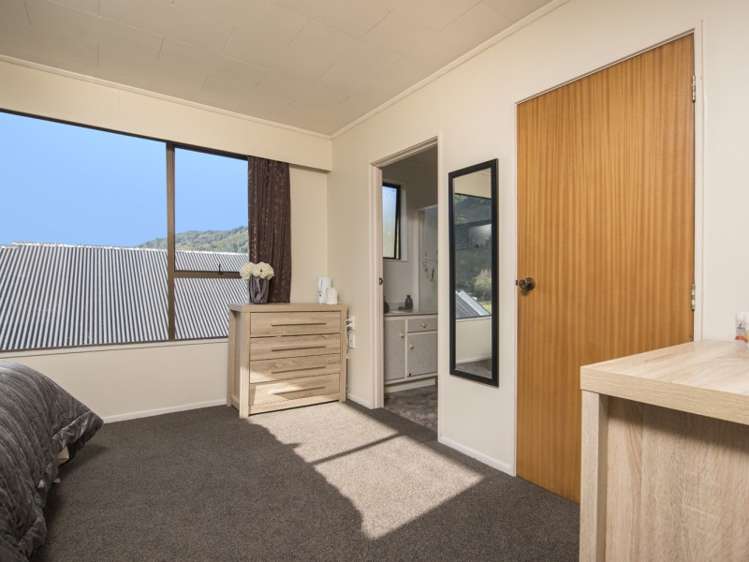 16 The Anchorage Waikawa_21