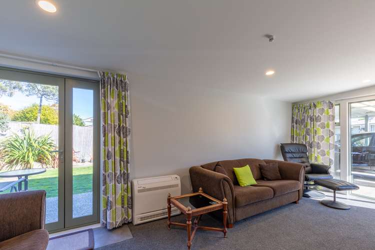 14 Cornwall Place Stoke_10