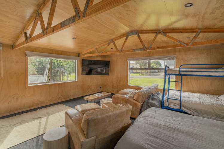 1 Hilldale Crescent Kuaotunu West_17