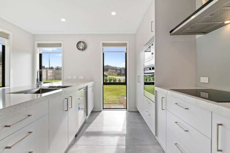 47 Couldrey Crescent Red Beach_9