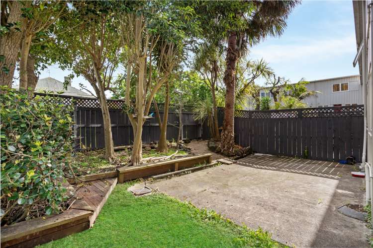 1/22 Spring Street Onehunga_1