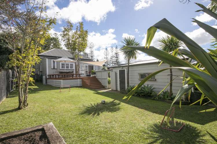 43 Glenview Road Glen Eden_9