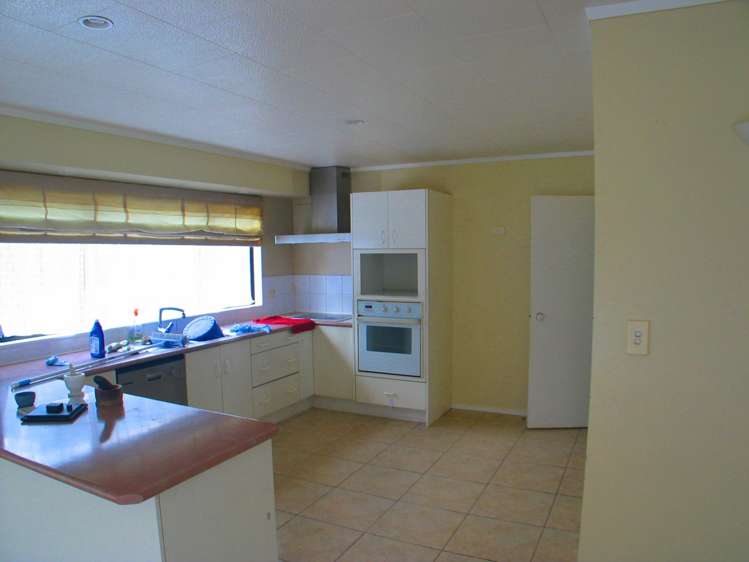 21 Hakea Place Totara Heights_8