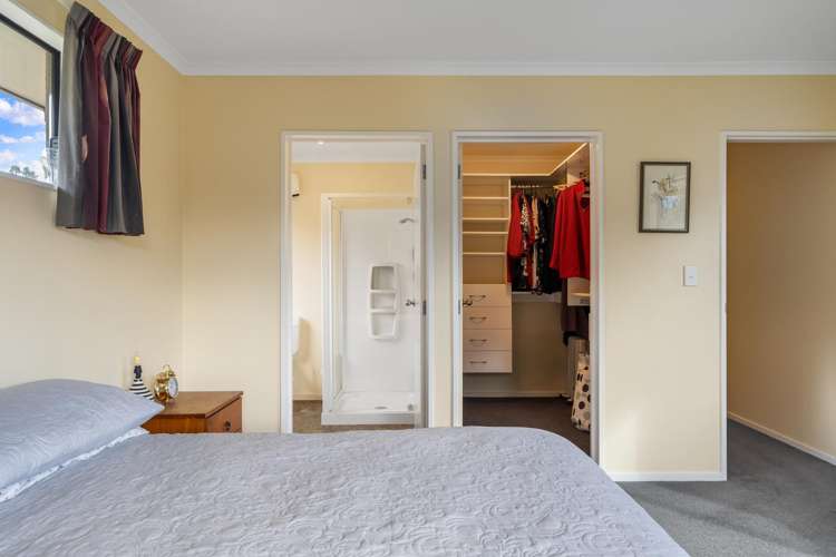 128 and 128a Ross Road Hira_16