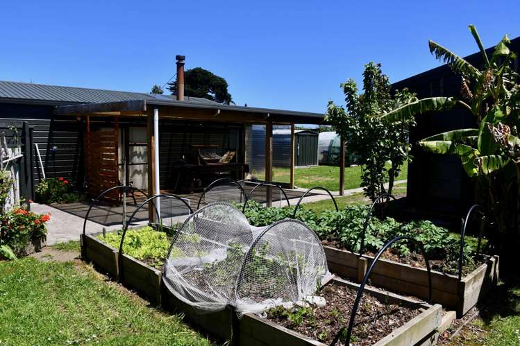 7 Hunter Street Karamea_15