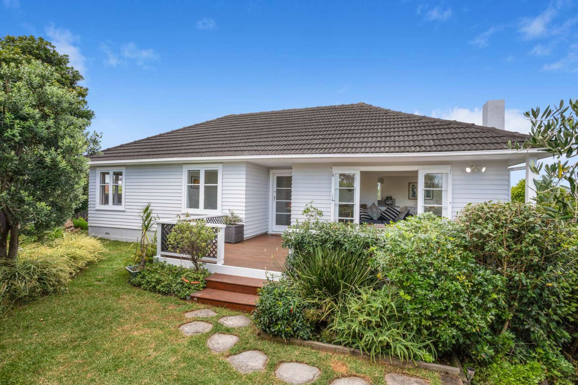2 Quiet Street Te Atatu South_0