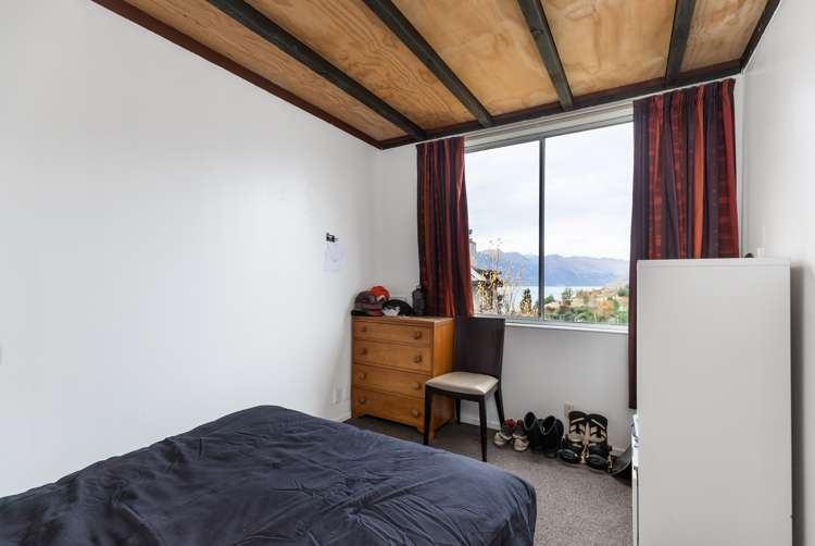 18 Lochy Road Fernhill/Sunshine Bay_8