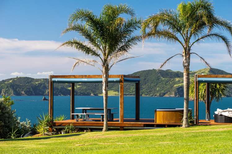 Share 2 Moturoa Island Russell_5