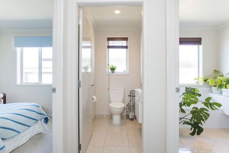 1 Hamilton Drive Wainui_12