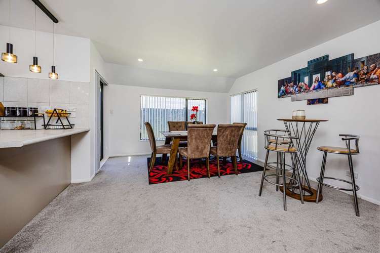 13 Asics Drive Favona_5