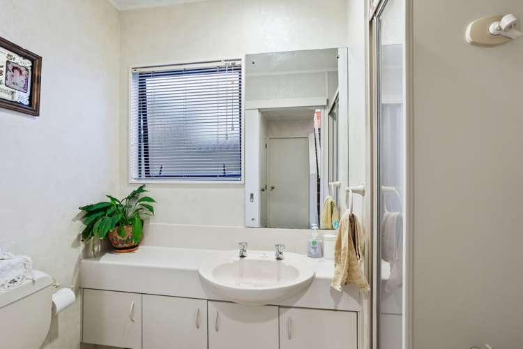 1/9 Ribbonwood Crescent Goodwood Heights_10