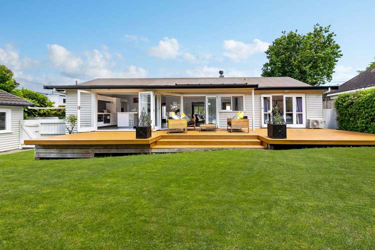 51 Tawhiri Road One Tree Hill_1