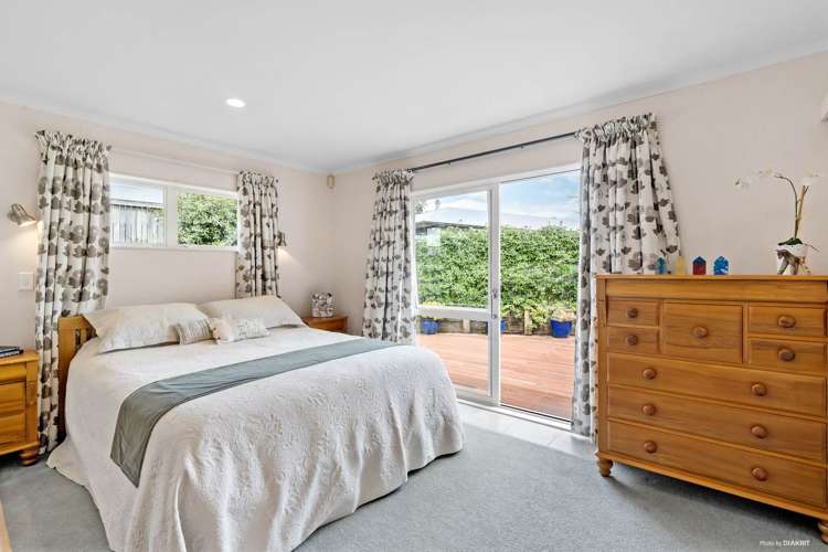 9 Glesan Place Beachlands_11