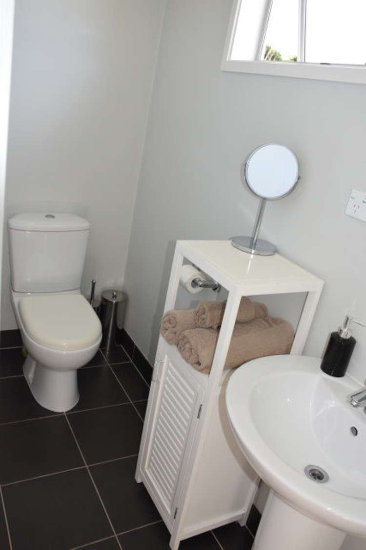 12 Miltonia Avenue Te Atatu South_18