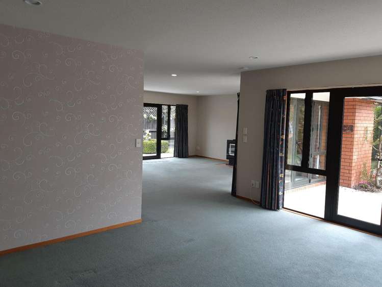 4 Pepperwood Place Shirley_1