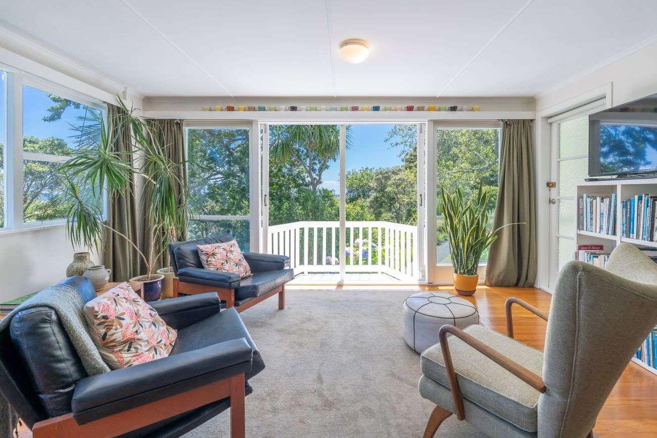 1 Rangiwai Road in Titirangi, Auckland