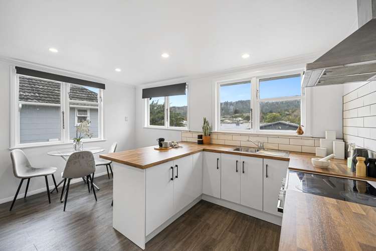 8 Logie Street Stokes Valley_11