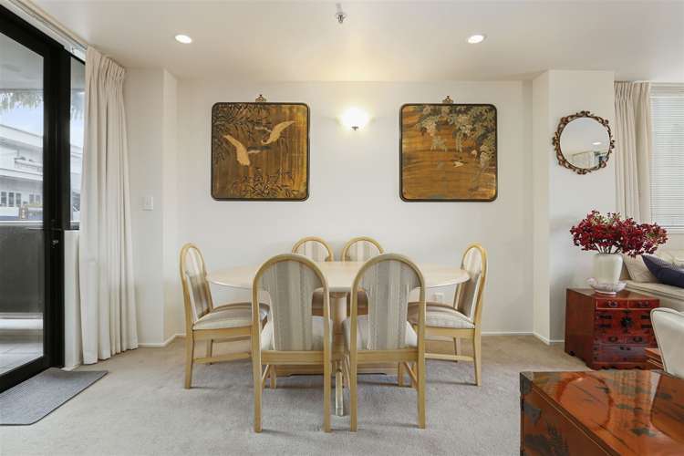 1a/171 Hurstmere Road Takapuna_7