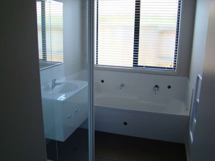 85 Farringdon Avenue Rototuna North_7