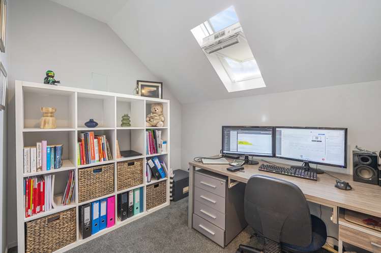 23 Hayward Rise Owhata_26