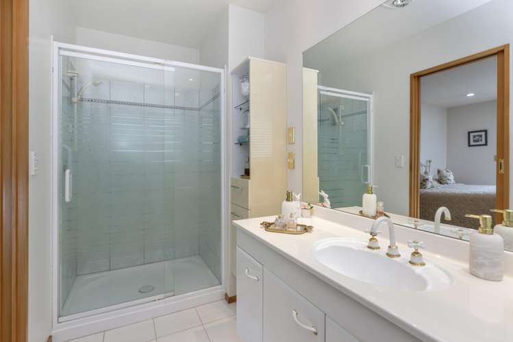20 Lexington Place Shirley_12