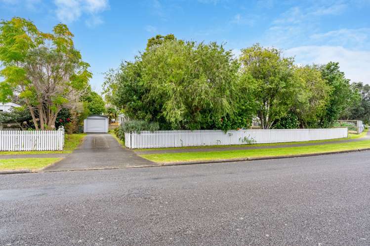 14 Shearwater Street One Tree Point_21
