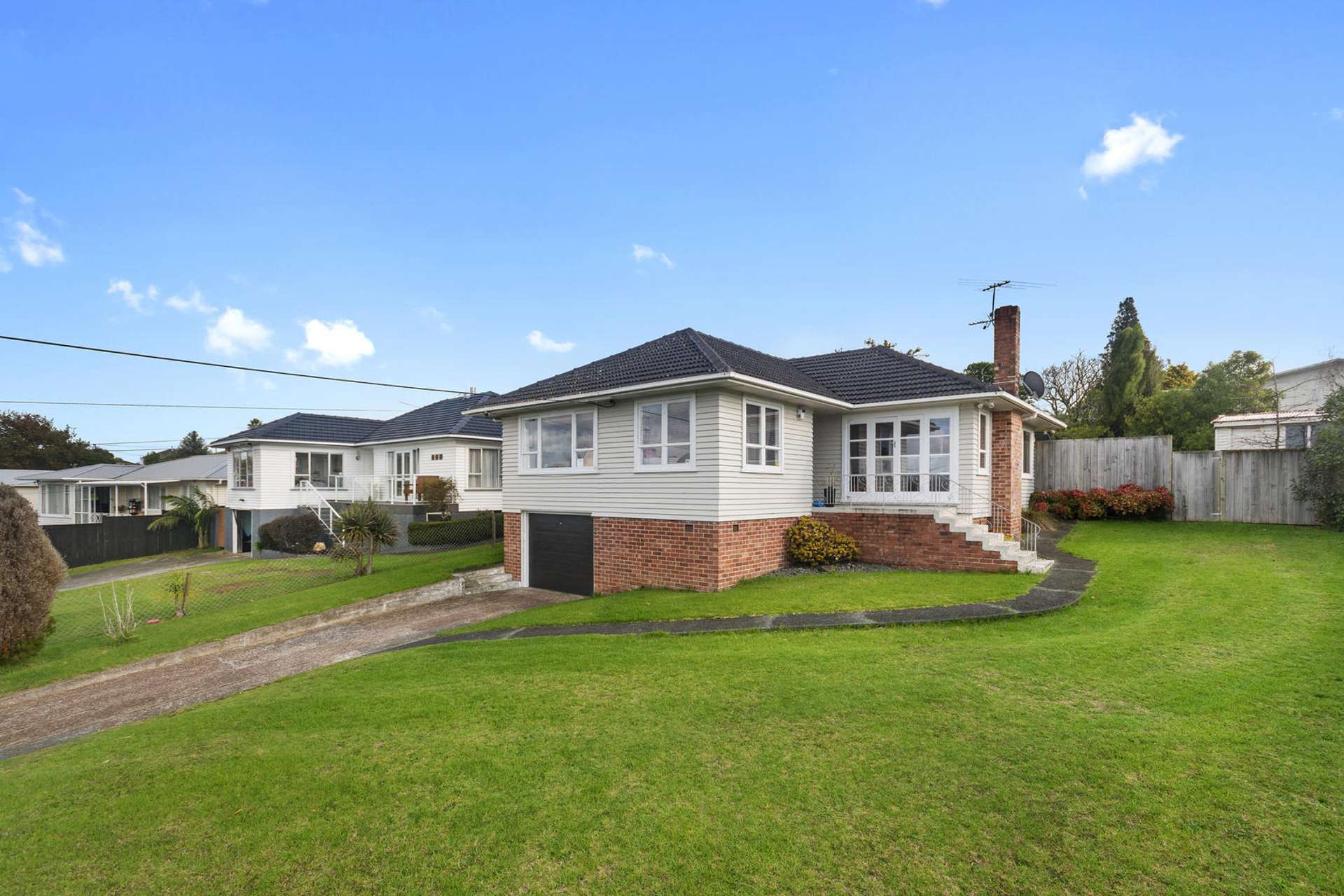 46 Tiroroa Avenue Te Atatu South_0