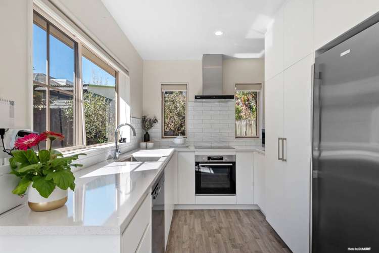 41b Tirimoana Road Te Atatu South_8