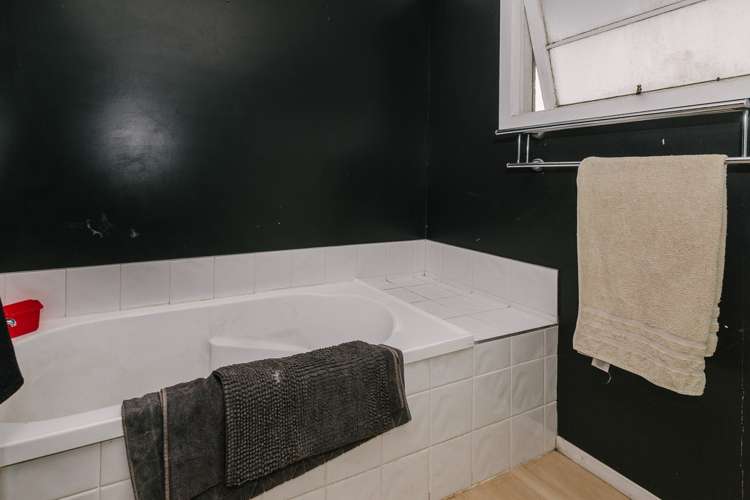 16 Seaforth Avenue Milson_13