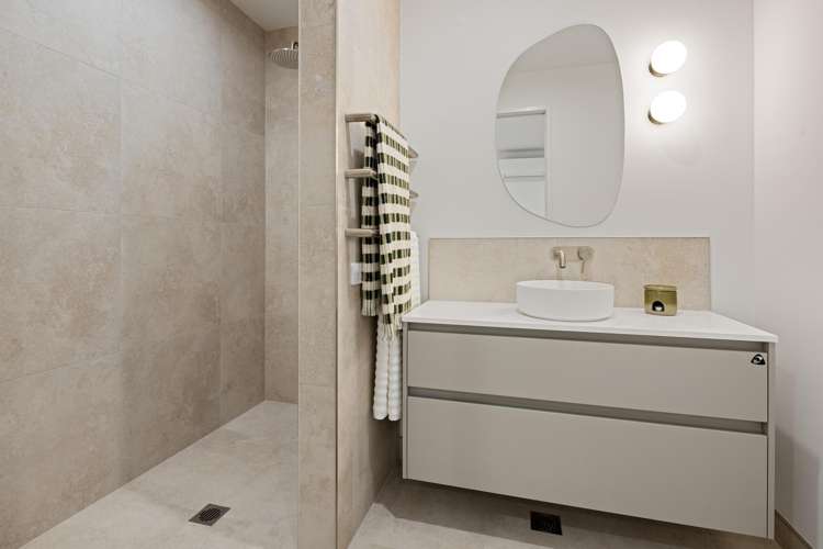 4/2 Woodstock Road Fairfield_13