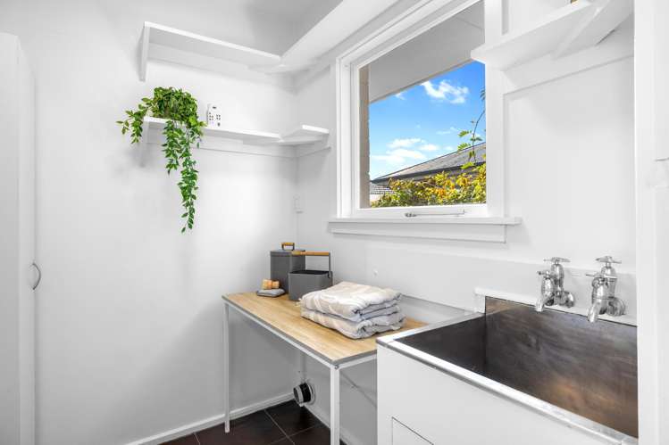 4 Adrian Place Shirley_9