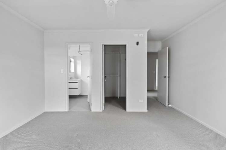 5 Holcroft Place 2750_18