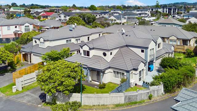 2 Ochre Place Blockhouse Bay_2