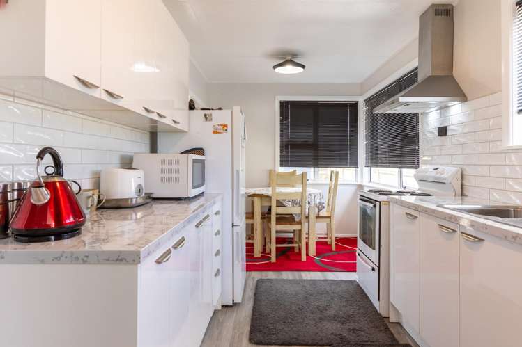 28 Victor Street Dannevirke_3